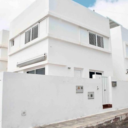 Gran Terraza 1 Minuto De Las Piscinas Naturales Punta Mujeres Bagian luar foto