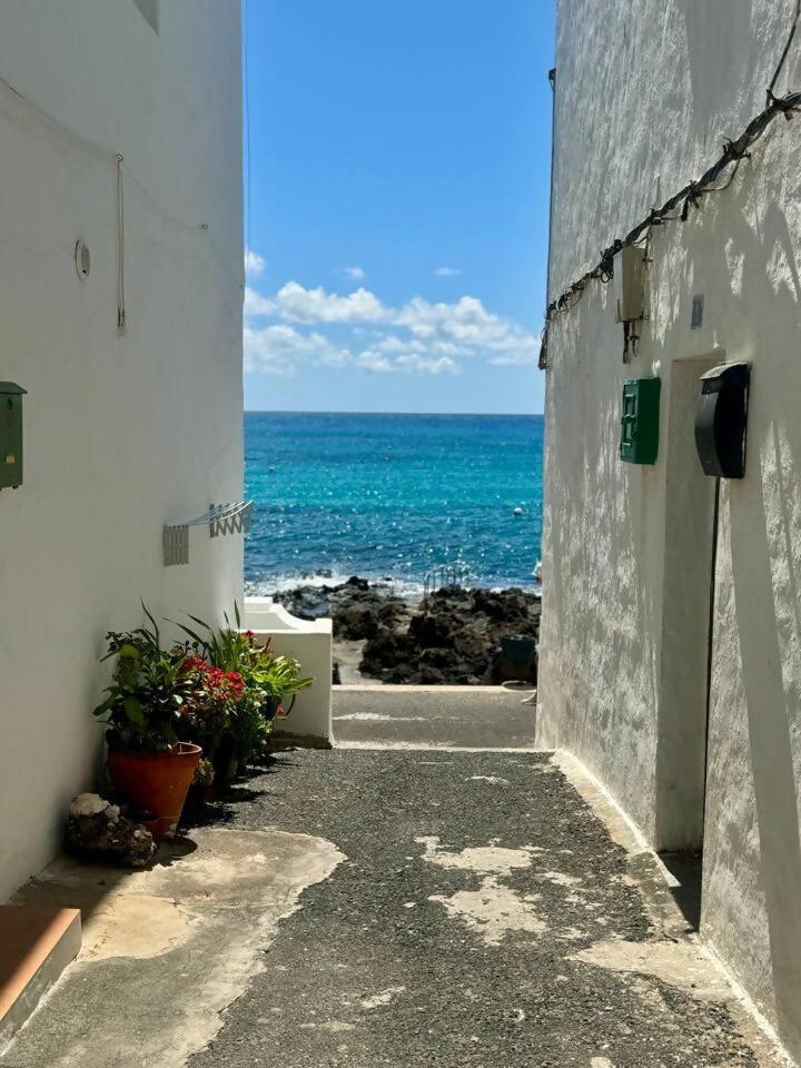 Gran Terraza 1 Minuto De Las Piscinas Naturales Punta Mujeres Bagian luar foto