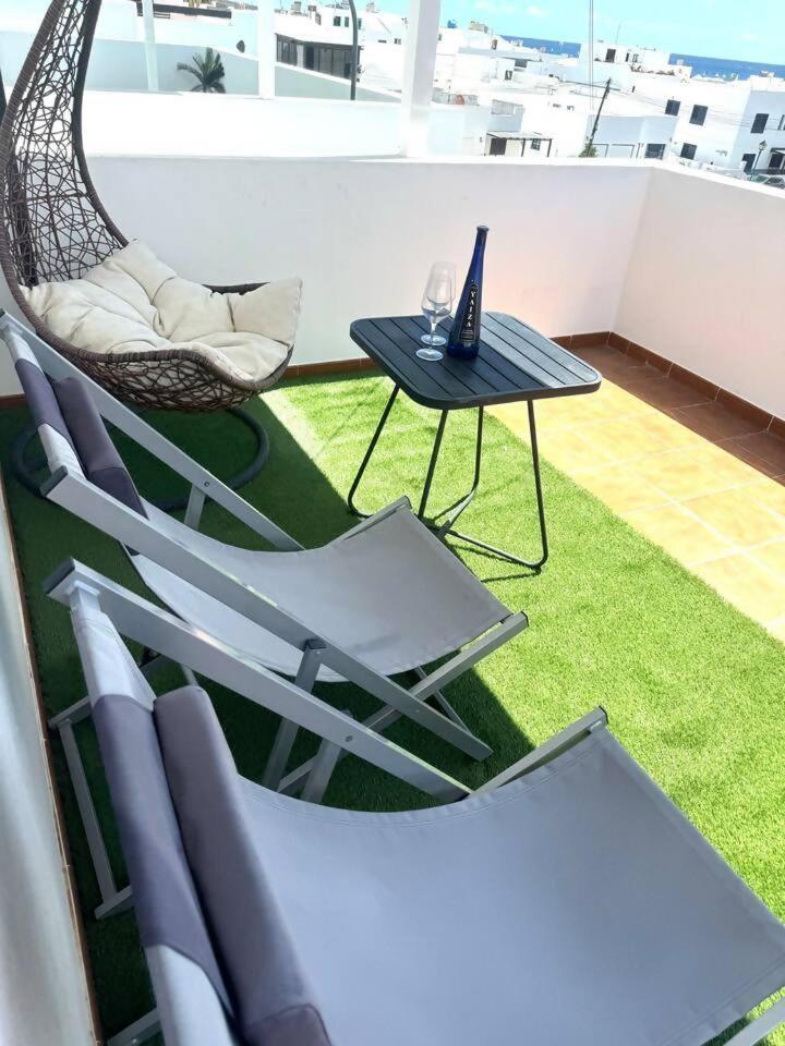 Gran Terraza 1 Minuto De Las Piscinas Naturales Punta Mujeres Bagian luar foto