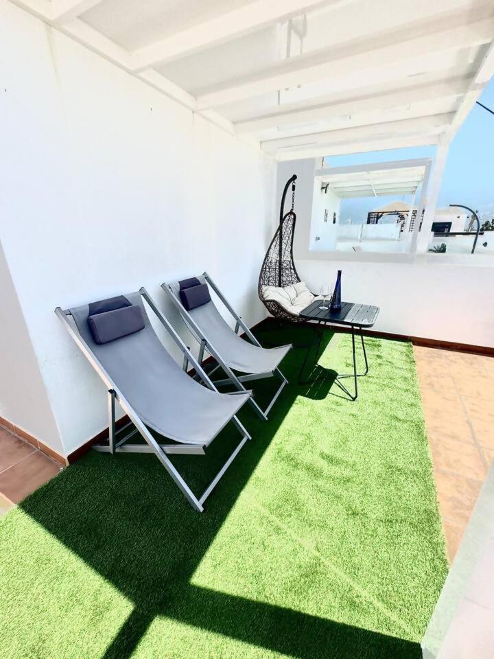 Gran Terraza 1 Minuto De Las Piscinas Naturales Punta Mujeres Bagian luar foto